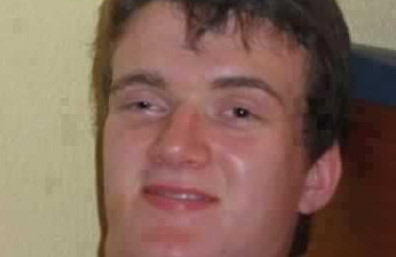 Igual de 'vivaracho' luce el 'joven drogado' de los memes a 4 años de saltar a la fama