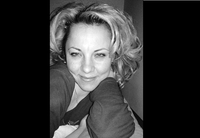 Bella abogada rumana recibió veneno de serpiente, en vez de botox: Así luce hoy