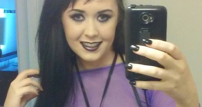 Arrestan a mujer de “tres senos” por conducir ebria: Esta es su triste foto policial