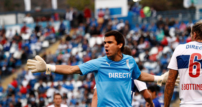 Toselli da la bienvenida a nuevo compañero con selfie desde el baño