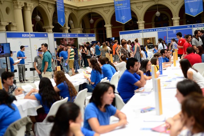 Las 30 carreras universitarias más caras de Chile en 2015