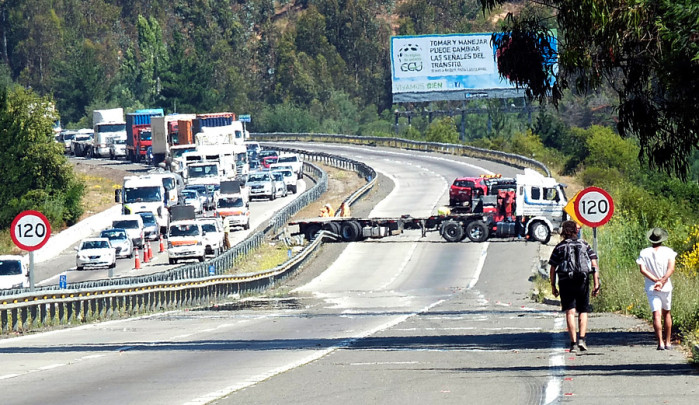 Balance de Carabineros: Accidentes de tránsito dejan 7 muertos en feriado de Año Nuevo