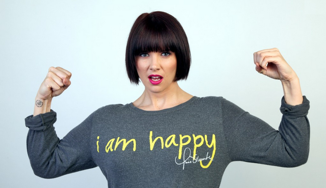 La peculiar forma en que una joven inglesa enfrentó al cáncer de mamas