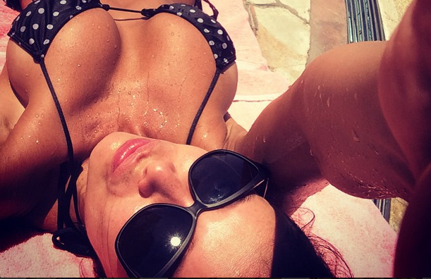 Romina Salazar enciende la web con infartantes fotos desde Punta del Este