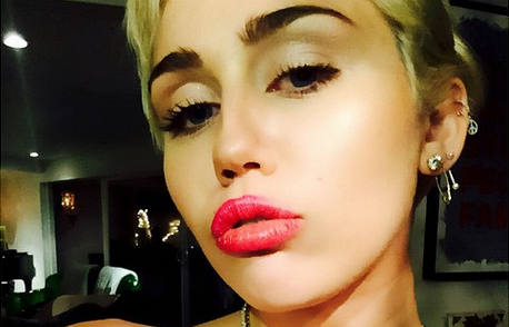 Provocativa y al natural: Nueva foto de Miley Cyrus es furor en Instagram