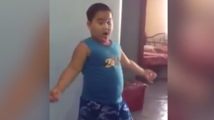 “Bang Bang”: Elástico 'niñito' es furor en Internet con su pegajoso baile