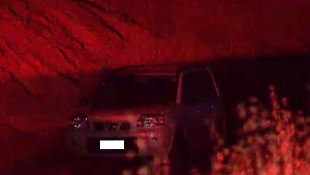 Encuentran a hombre muerto al interior de un auto en Cerro San Cristóbal