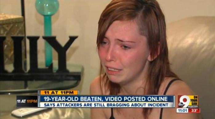 Joven sufre paliza, robo y humillación pública a manos de su novio: Video se vuelve viral