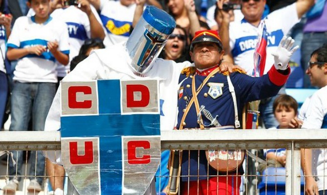Emblemático hincha de la 'UC' sufre el robo de su armadura en asalto