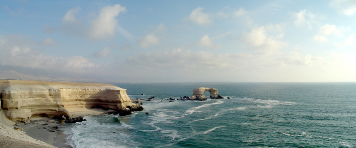 Quiso huir de la Justicia tirándose al mar pero terminó pidiendo rescate