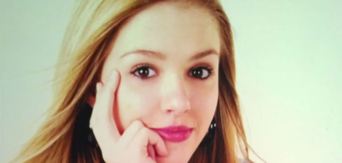 Así luce hoy esta joven 'gringa' por mirar el celular mientras conducía