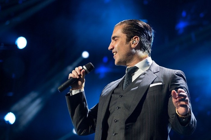 Alejandro Fernández y su problema con el frío al llegar a Viña del Mar