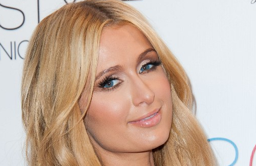 ¿Cirugía? Paris Hilton y su foto hot donde muestra supuesta nueva delantera