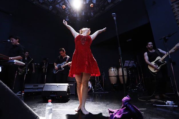 Destacada cantante y rostro juvenil se une a nueva teleserie de TVN