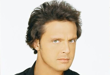 Trolleo mundial: Nefasto retoque en foto de Luis Miguel es furor en Twitter