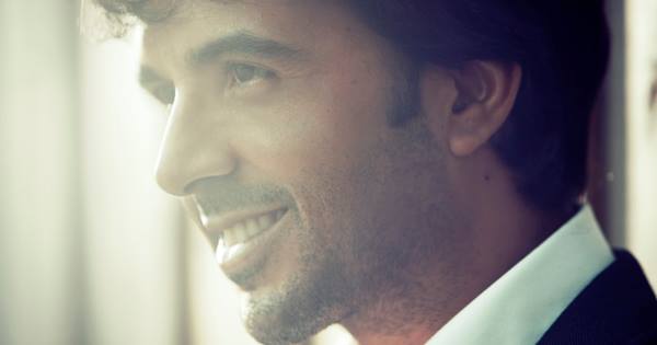 Luis Fonsi podría ser jurado en nuevo programa de talentos de Canal 13