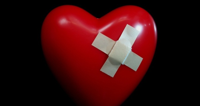 5 señales que alertan que te “pondrán los cuernos” en San Valentín, según experta