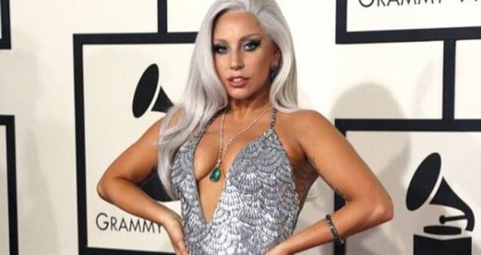 ¿Qué se puso?: Lady Gaga impacta a sus fans con dos horribles vestidos