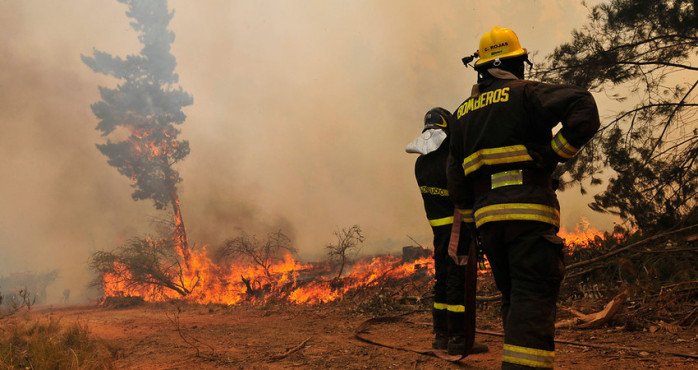 Altas temperaturas en zona centro-sur alentarían más incendios forestales