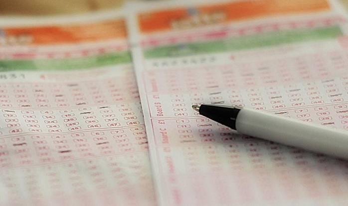 Canadiense perdió millonario premio de la lotería por imprimir el boleto 7 segundos tarde