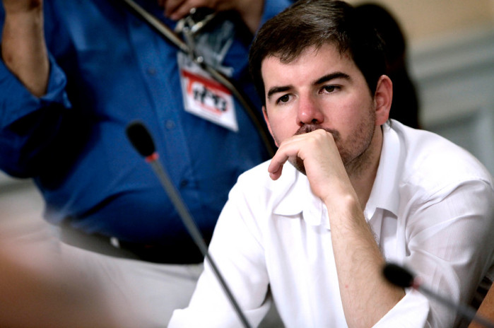 Giorgio Jackson sorprende en las redes sociales con nuevo look