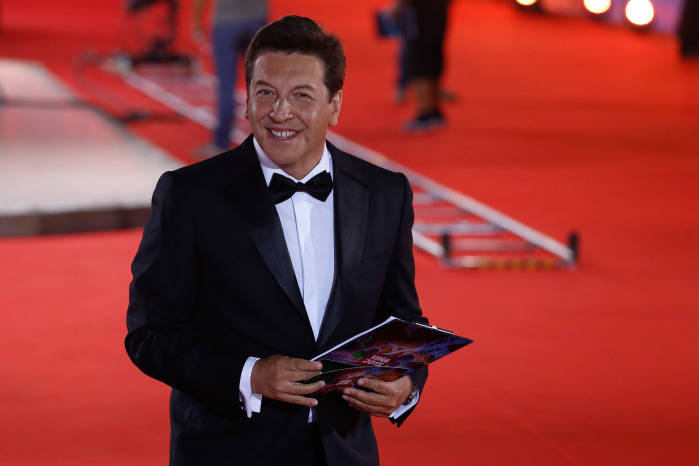 Julio César Rodríguez también cayó ante Arjona y compartió curioso cartel