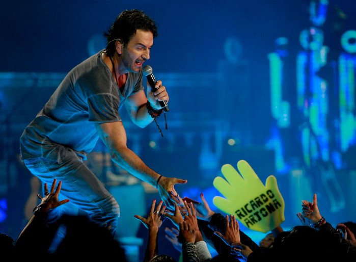 Revelan la fuerte pelea que protagonizaron los técnicos de Arjona y CHV