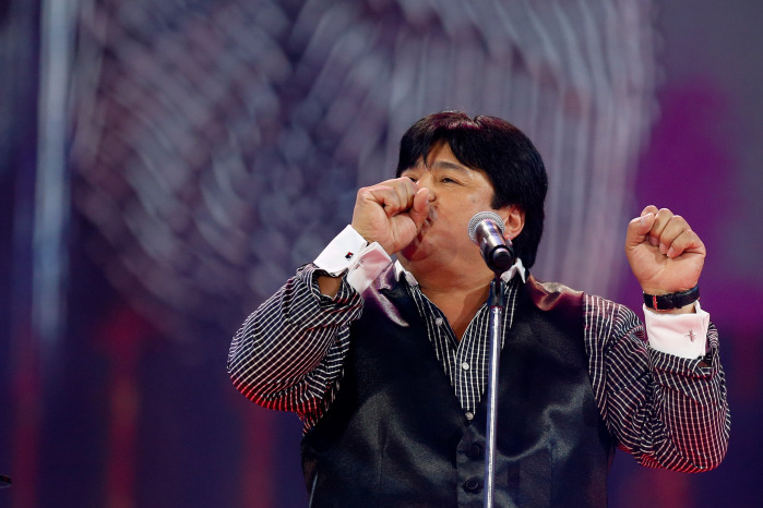 Tuiteros se rinden ante humor de 