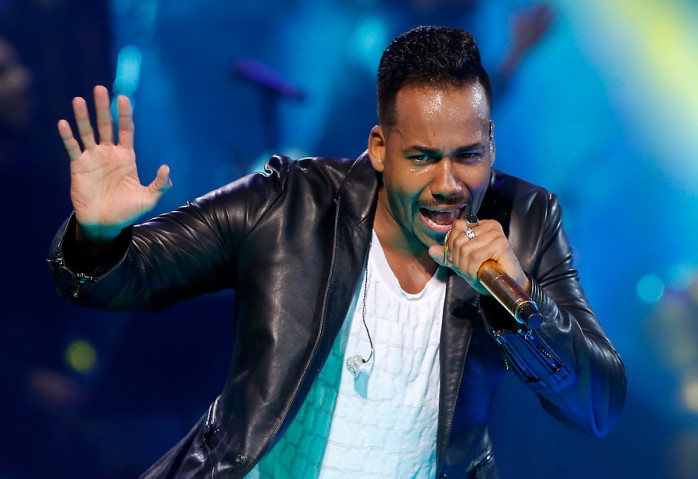 La inusual prenda de Romeo Santos que se vendió afuera de la Quinta Vergara