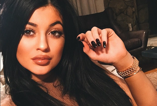 El irreconocible look de la menor de las Kardashian para reconocida revista