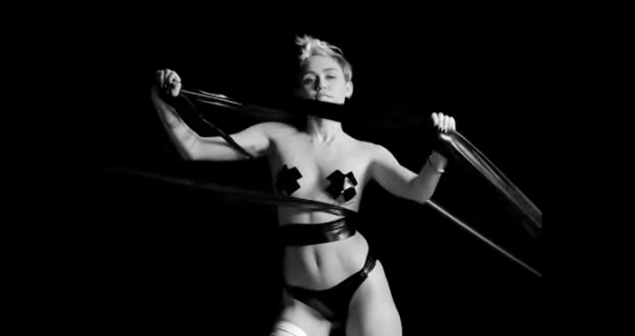 El provocativo video de Miley Cyrus que fue presentado en festival porno