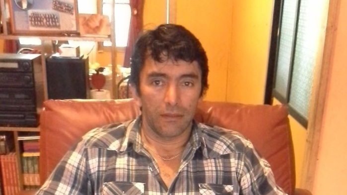 Cesante gana sueldo millonario por 5 años tras comprar juego de azar con finiquito