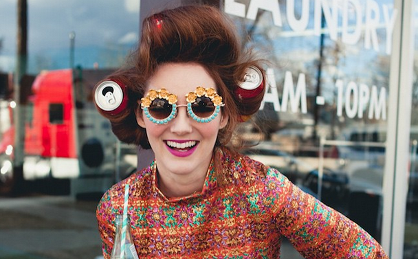 Divertido: Mamá deja que su hijo de 3 años le escoja su ropa por una semana