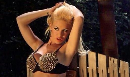 La sorpresa de Sandy Boquita que casi opaca el piscinazo de Jhendelyn