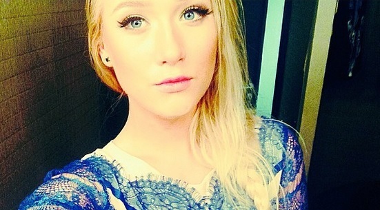 ¿La peor vestida? El criticado look de conocida comentarista de Primer Plano