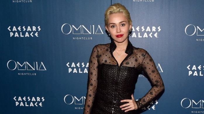 ¿Reconciliados?: Avistan a Miley Cyrus cenando con Patrick tras escándalo de México