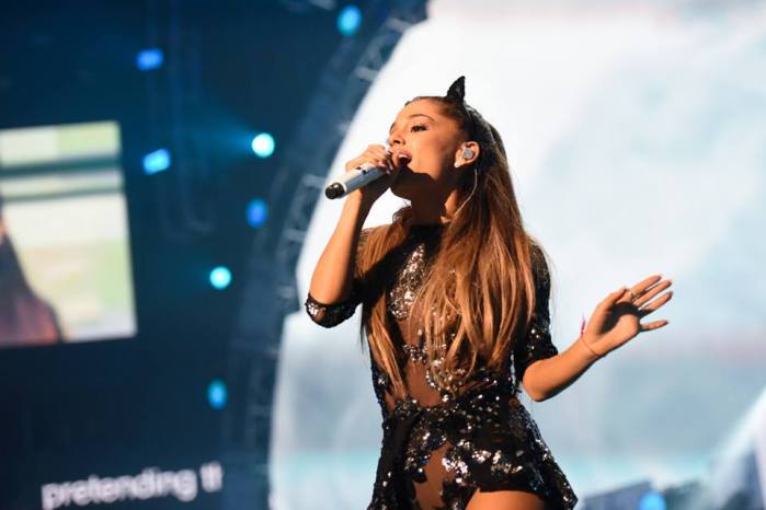 Ariana Grande ayudaría a familias de víctimas del atentado en Mánchester con noble gesto