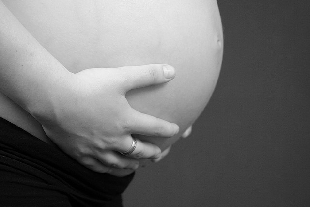 Especialista explica el tiempo que se debe esperar entre embarazos y por qué