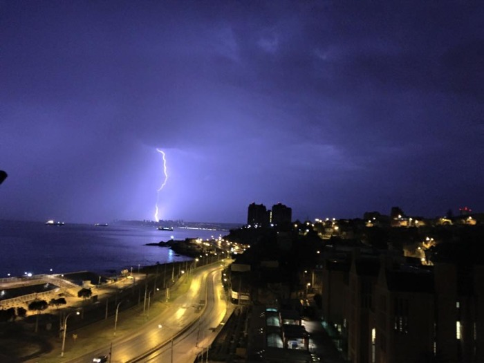 Las imágenes que dejaron las tormentas eléctricas entre Atacama y RM