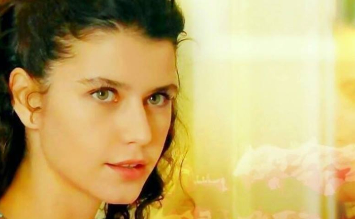 ¡Muy feliz!: Así celebró su cumpleaños la protagonista de “Fatmagül”