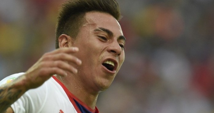 Con esta 'facha' Eduardo Vargas viajó a concentrarse con 'La Roja'