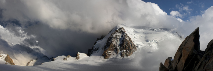 150 muertos es el saldo de accidente aéreo en los Alpes franceses