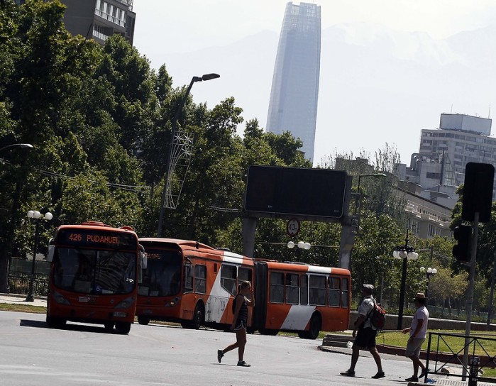 Choferes del Transantiago anuncian paro para este sábado: temen destrozos por Superclásico