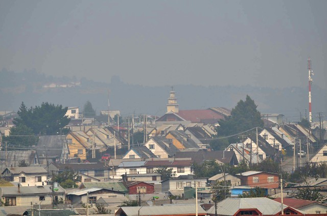 Suspenden por tres días clases en Puerto Montt a causa del humo de incendios forestales
