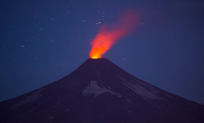 Las imágenes que reflejan la actividad volcánica del Villarrica en las últimas horas