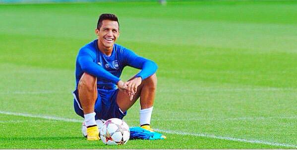 Alexis Sánchez rompe el silencio y se refiere a polémica que involucra a Vale Roth