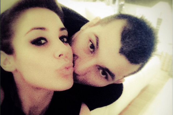 Novia de Gary Medel sube tierna foto de su pancita con 5 meses de embarazo