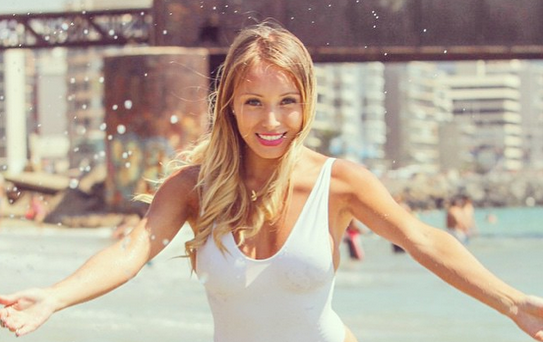 Daniella Chávez vuelve desnudarse: Así habría sido su infartante piscinazo