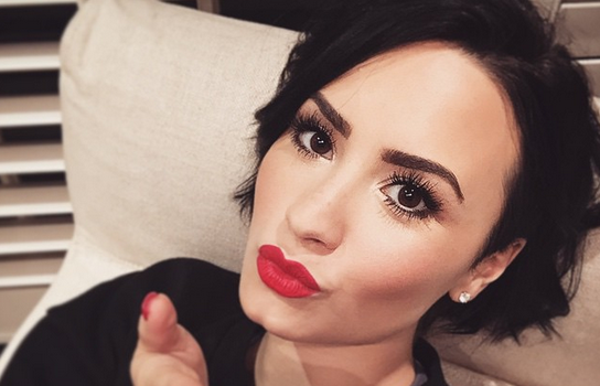 El conmovedor mensaje con el que ex chica Disney celebró 3 años sin drogas