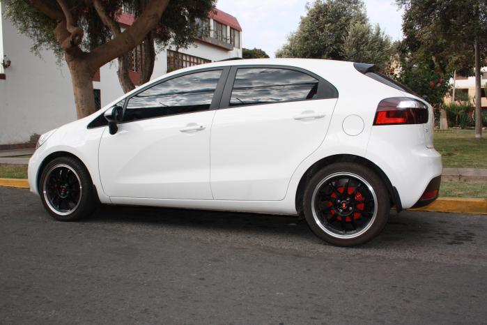 Alarma de auto sonó durante 7 horas seguidas: Así se vengaron los vecinos